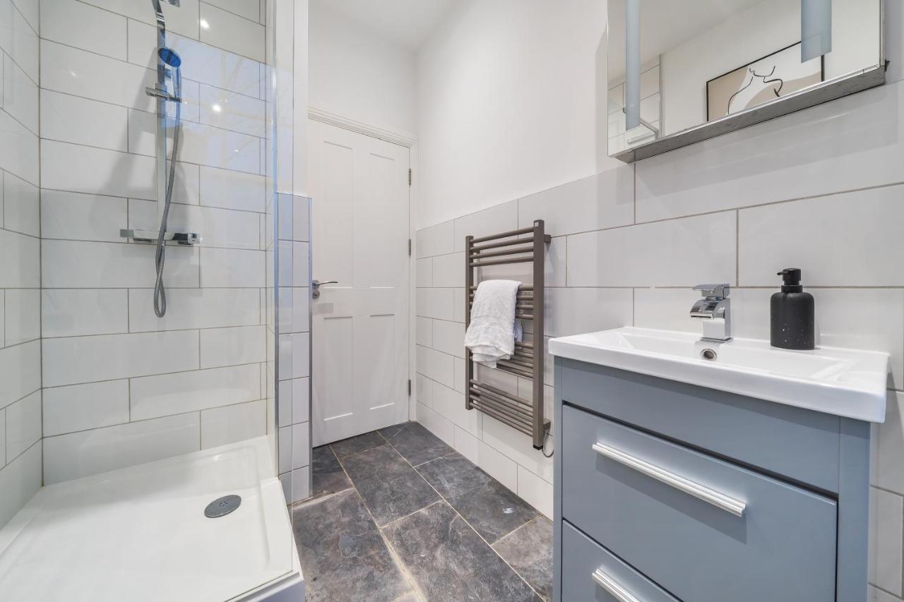 רדינג Modern, City Centre -2 Bedroom Apartments מראה חיצוני תמונה