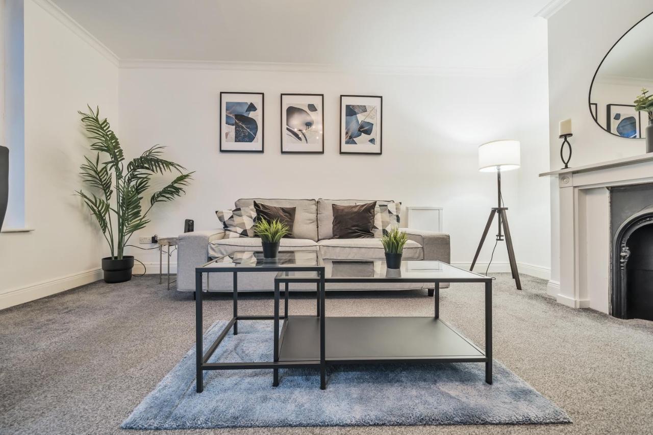 רדינג Modern, City Centre -2 Bedroom Apartments מראה חיצוני תמונה
