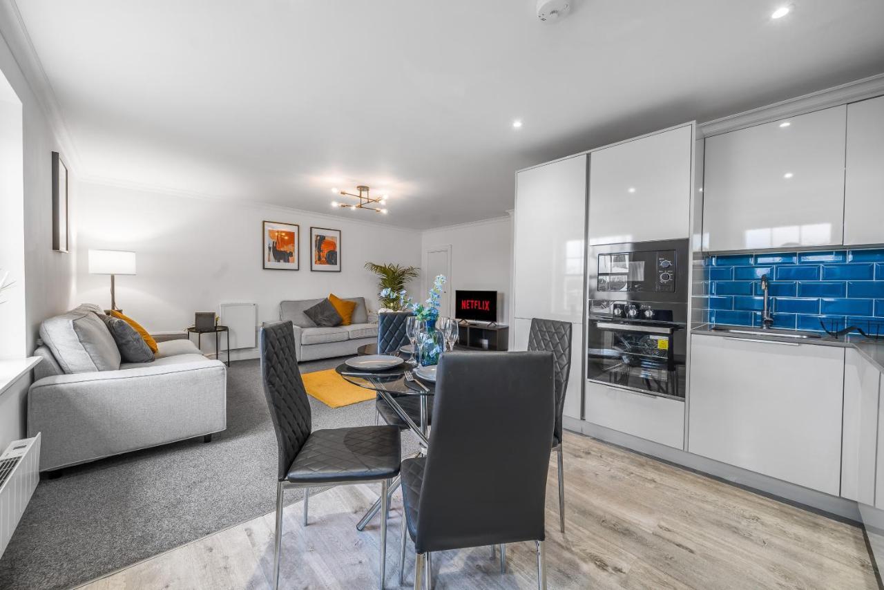 רדינג Modern, City Centre -2 Bedroom Apartments מראה חיצוני תמונה